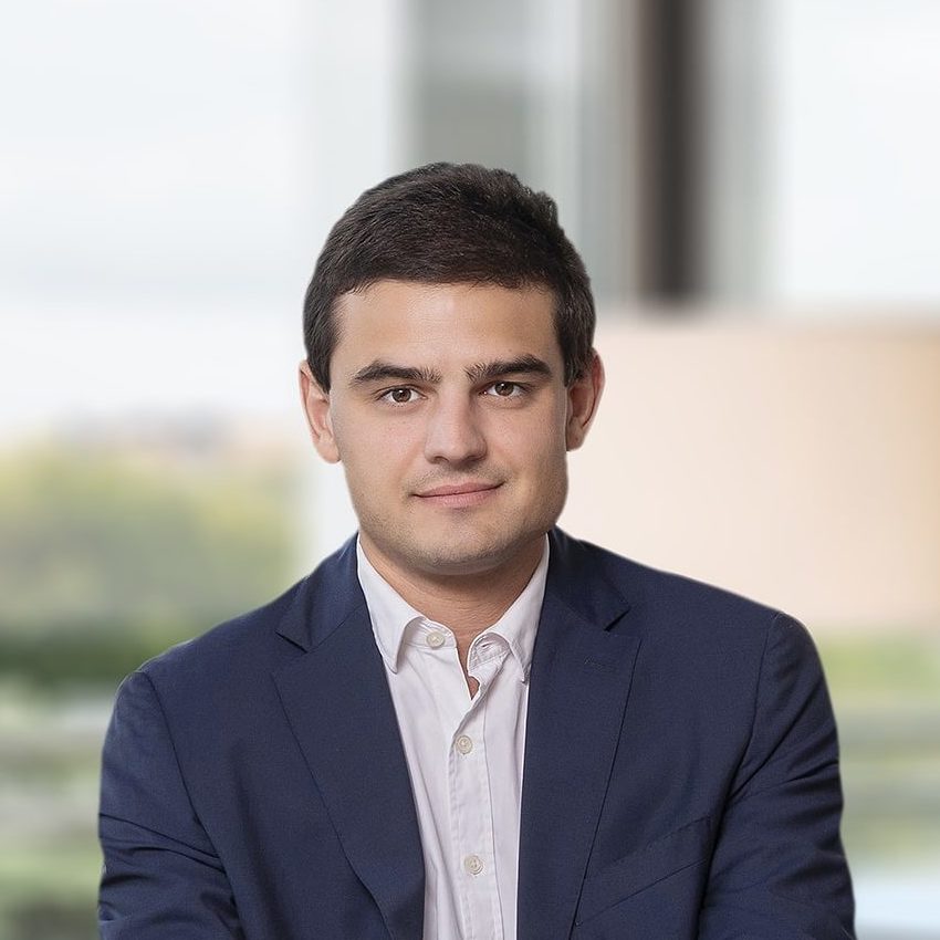 Dimitri Cogne, spécialiste location d'espaces logistiques et industriels, spg partner Genève